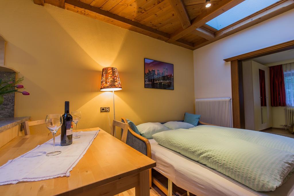 Apartamento Haus Waldesruh Neustift im Stubaital Exterior foto